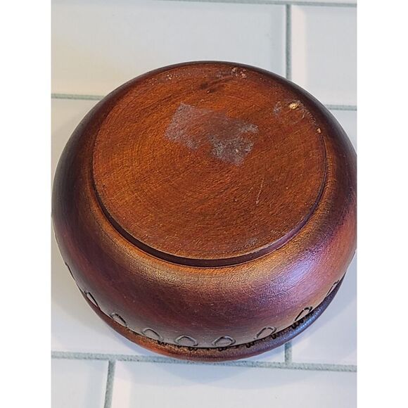 Carved Wood Round Yin Yang Handmade Wood Crafted Trinket Box Keepsake 4"x2" EUC - Picture 4 of 9